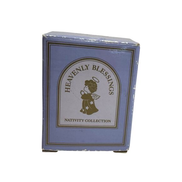 Vintage AVON Heavenly Blessings Nativity Collection Boy Angel Figurine 1987 - Picture 8 of 9